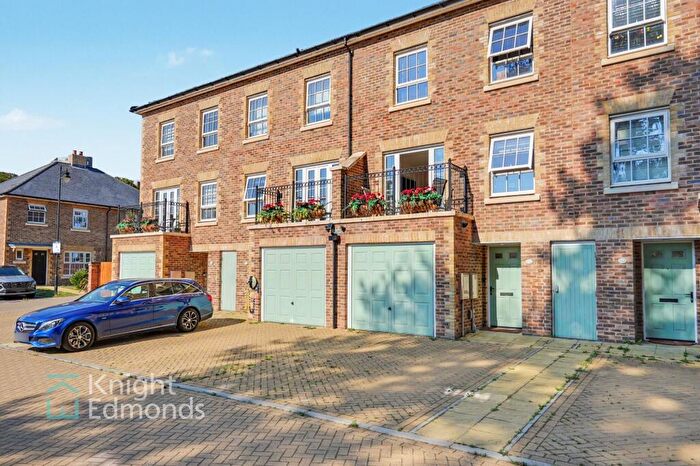 4 Bedroom Terraced House For Sale In Balston Road, Maidstone, ME14