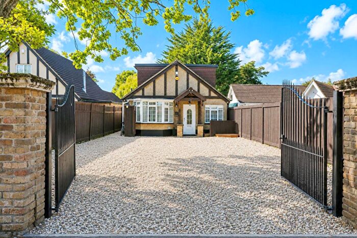 6 Bedroom Detached Bungalow For Sale In Harlington Road, Hillingdon, UB8