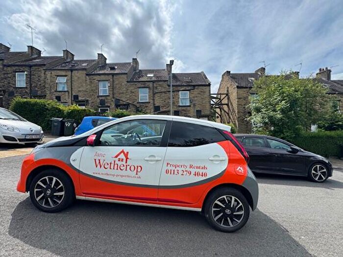 3 Bedroom Terraced House To Rent In Oxford Road, Bradford, West Yorkshire, BD2