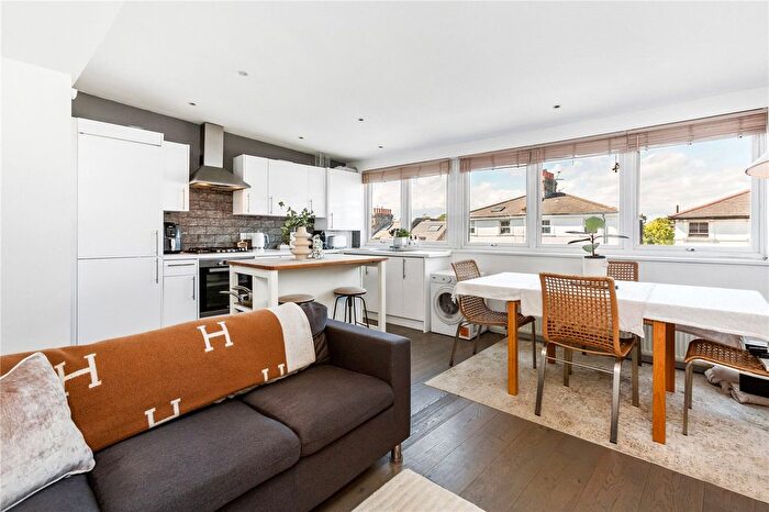 2 Bedroom Flat To Rent In Lower Richmond Road, London, SW15