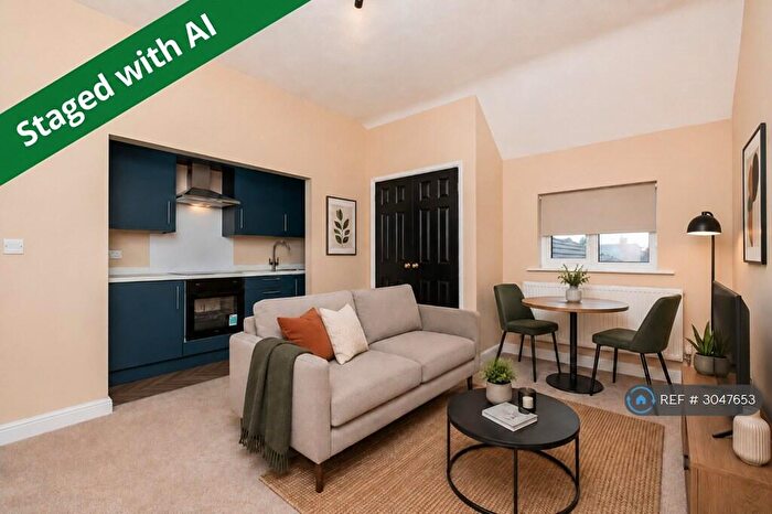 2 Bedroom Flat To Rent In Croft Road, Nuneaton, CV10