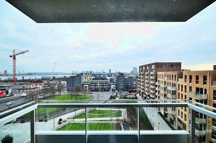 Studio To Rent In Jefferson Plaza, Bow, London, E3