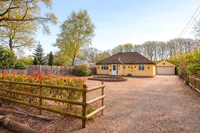 3 Bedroom Detached House For Sale In Green Lane, Ockham, GU23