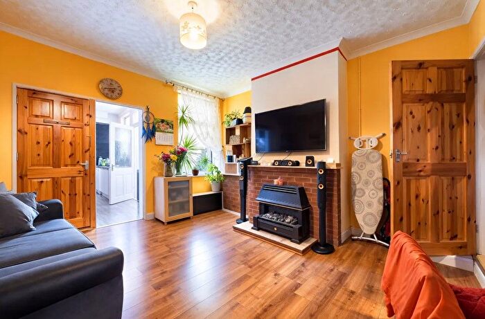 2 Bedroom Terraced House For Sale In Tudor Road, Leicester, LE3