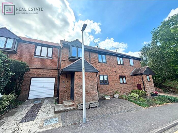 4 Bedroom Terraced House For Sale In New Covenant Place, Rochester, ME1