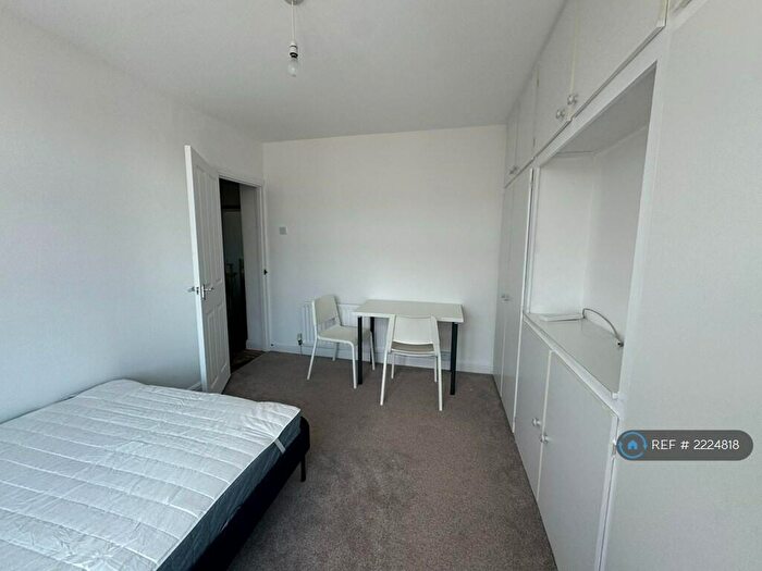 3 Bedroom Semi-Detached House To Rent In Northville Road, Bristol, BS7