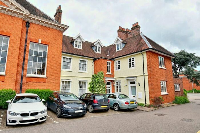 3 Bedroom End Of Terrace House To Rent In Chauncy Court, Hertford, SG14
