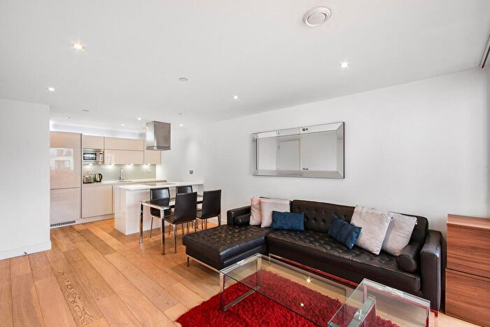 2 Bedroom Apartment To Rent In Commercial Street London, E1