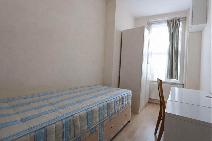 2 Bedroom Flat To Rent In Wightman Road, Hornsey / Turnpike Lane, N8