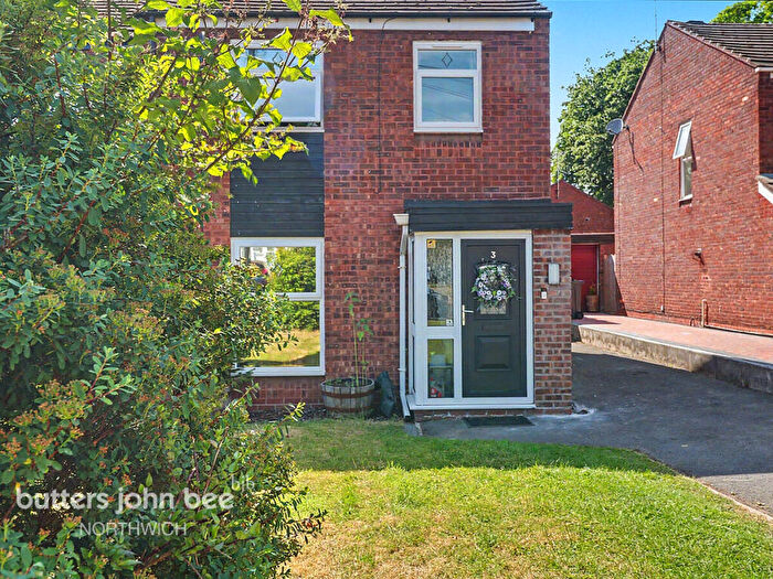 3 Bedroom Semi Detached House For Sale In Alvanley Rise, Northwich, CW9