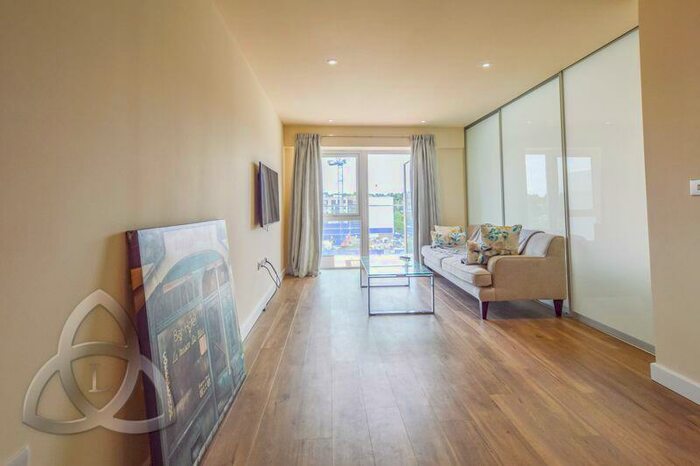 1 Bedroom Apartment To Rent In Capri House, Beaufort Square, NW9