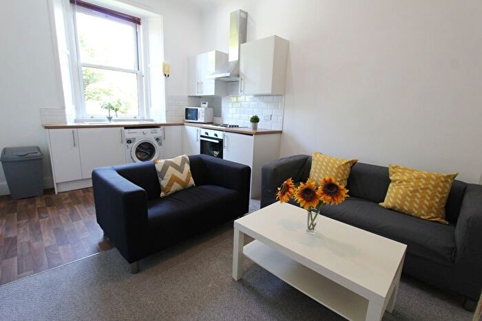 2 Bedroom Flat To Rent In Dalmeny Street, Edinburgh, EH6