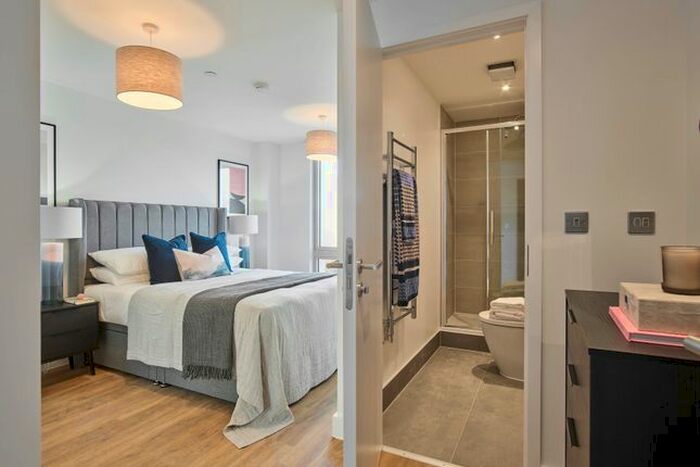 2 Bedroom Flat To Rent In Silbury Boulevard, Milton Keynes, MK9