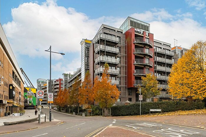 2 Bedroom Flat For Sale In Geoffrey Watling Way, Norwich, NR1