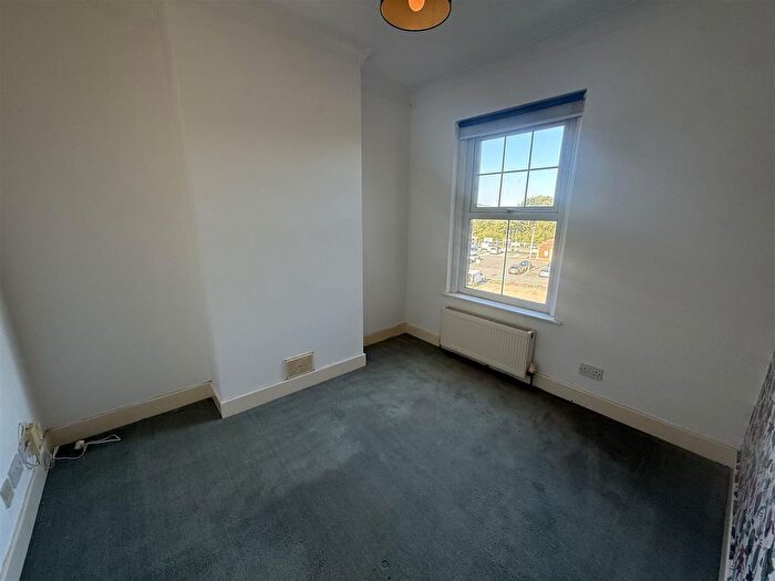 2 Bedroom End Of Terrace House To Rent In Woodmead Road, Axminster, EX13