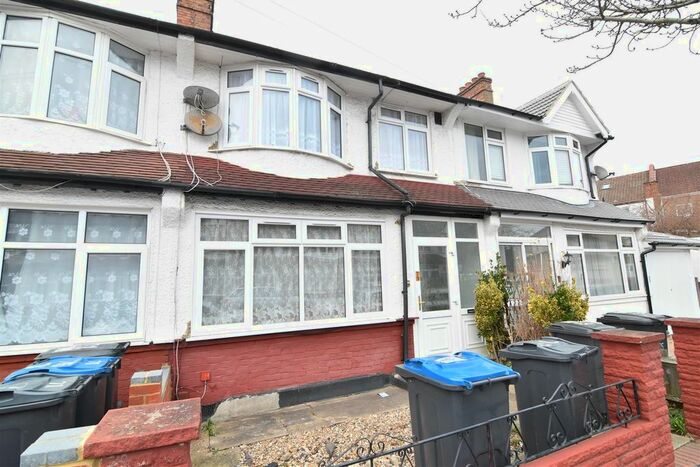 3 Bedroom Property To Rent In Warlingham Road, Thornton Heath, CR7