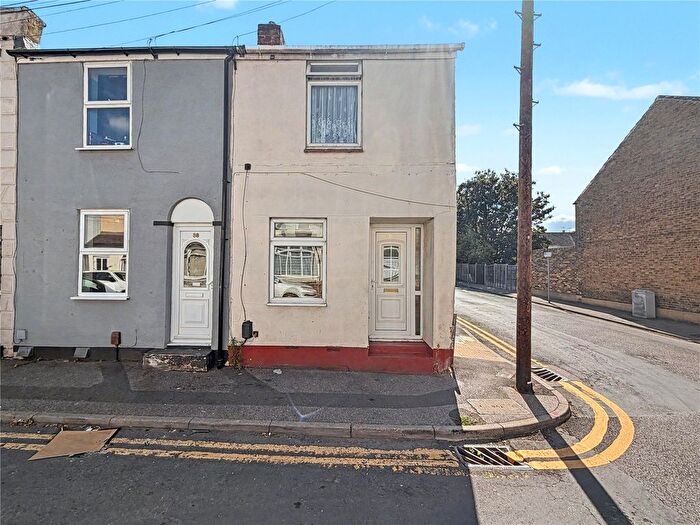 2 Bedroom End Of Terrace House For Sale In Burnt Oak Terrace, Gillingham, Kent, ME7