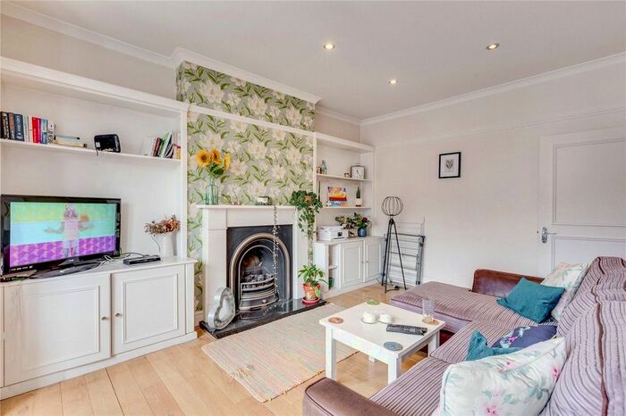 3 Bedroom Flat To Rent In Southdean Gardens, Southfields, London, SW19