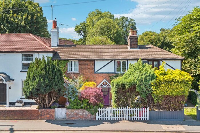 2 Bedroom Terraced House For Sale In Park Road, Rickmansworth, WD3