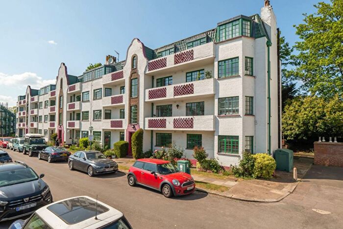 4 Bedroom Flat For Sale In Ealing Village, Ealing, London, W5
