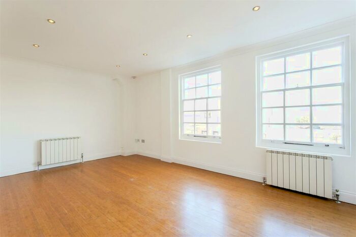 2 Bedroom Flat To Rent In Stoke Newington High Street, N16
