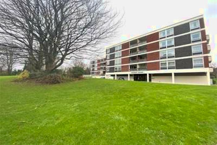 2 Bedroom Flat To Rent In Garnet Court, Chelmscote Road, Solihull, B92