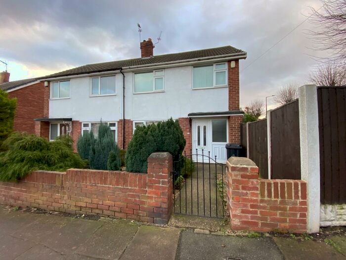 3 Bedroom Semi-Detached House To Rent In Florence Avenue, Doncaster, South Yorkshire, DN4