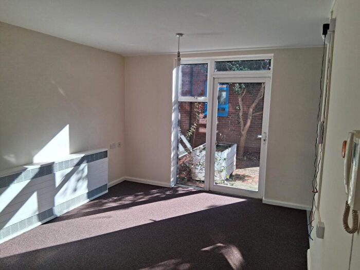 1 Bedroom Retirement Property To Rent In Thrawl Street, Spitalfields, London, E1