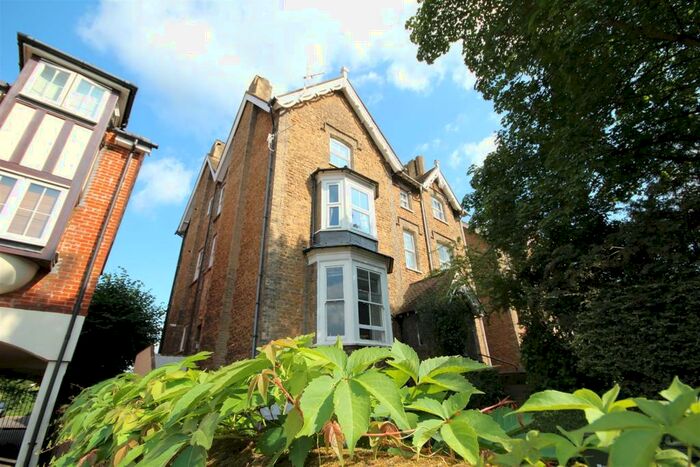 1 Bedroom Flat To Rent In Stoke Road Guildford, GU1