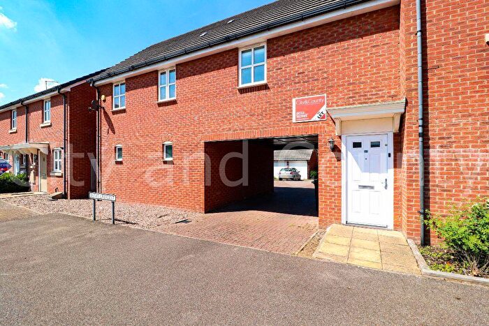 2 Bedroom Coach House To Rent In Banks Crescent, Stamford, PE9