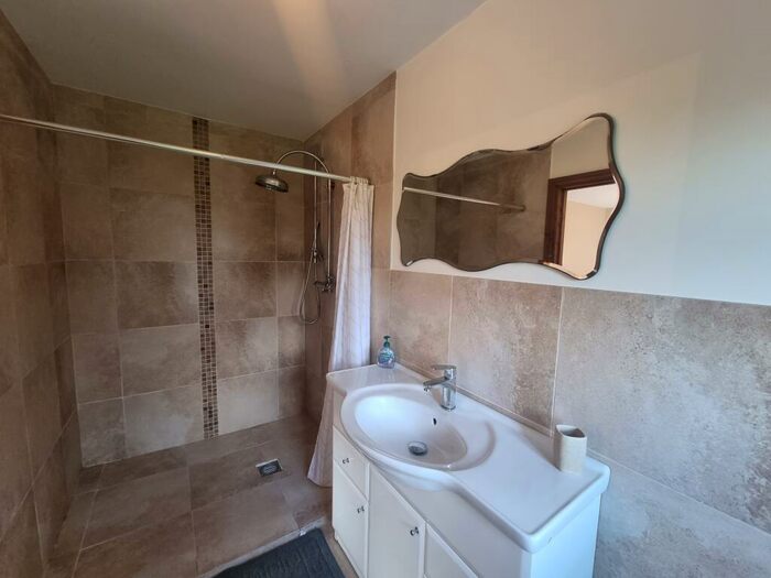 4 Bedroom House To Rent In Llwyncelyn Uchaf, Mynyddcerrig, Llanelli, Carmarthenshire, SA15