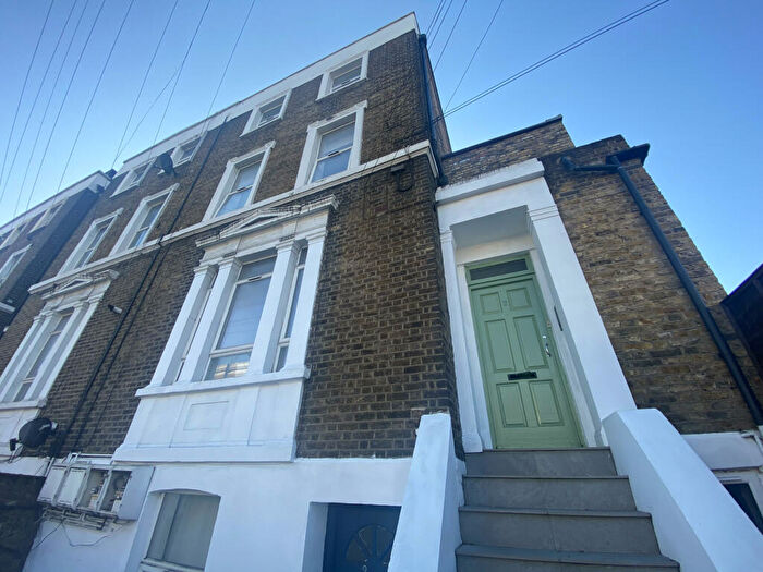 2 Bedroom Apartment To Rent In Amersham Road, Lewisham, London, SE14
