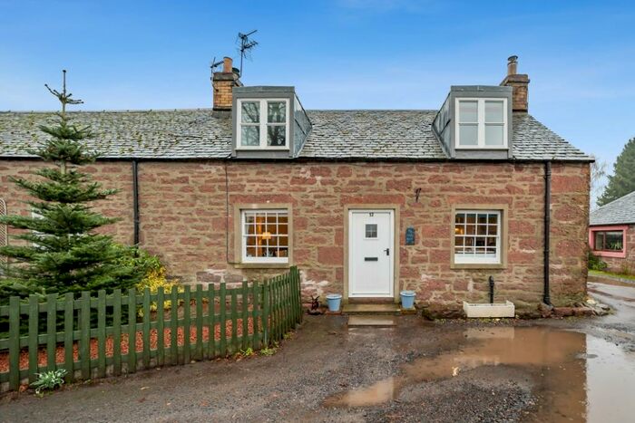 2 Bedroom Semi-Detached House For Sale In North Green, The Green, Spittalfield, Perthshire, PH1