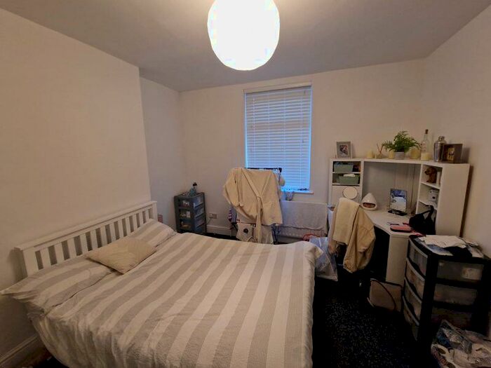 4 Bedroom House Of Multiple Occupation To Rent In Mettham Street, Nottingham, NG7