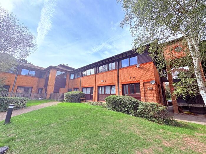 2 Bedroom Apartment For Sale In Furze Court, Wickham Road, Fareham, PO16