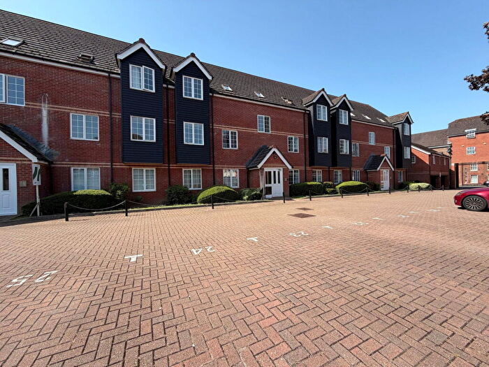 2 Bedroom Apartment To Rent In Bartholomew Street, Newbury, RG14