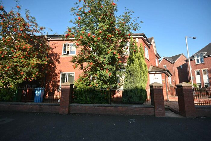 3 Bedroom Semi-Detached House To Rent In Chorlton Road, Hulme, Manchester, M15