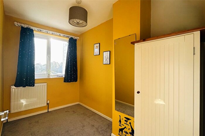 3 Bedroom Terraced House For Sale In Pinewood Park, Farnborough, Hampshire, GU14