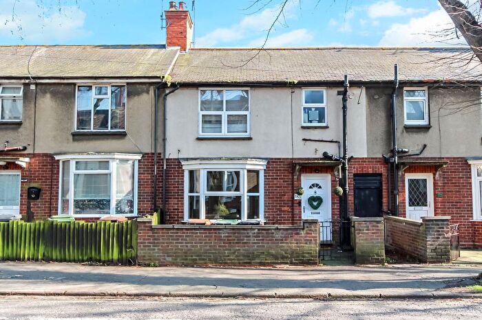 3 Bedroom Terraced House For Sale In Westfield Road, Wellingborough, NN8