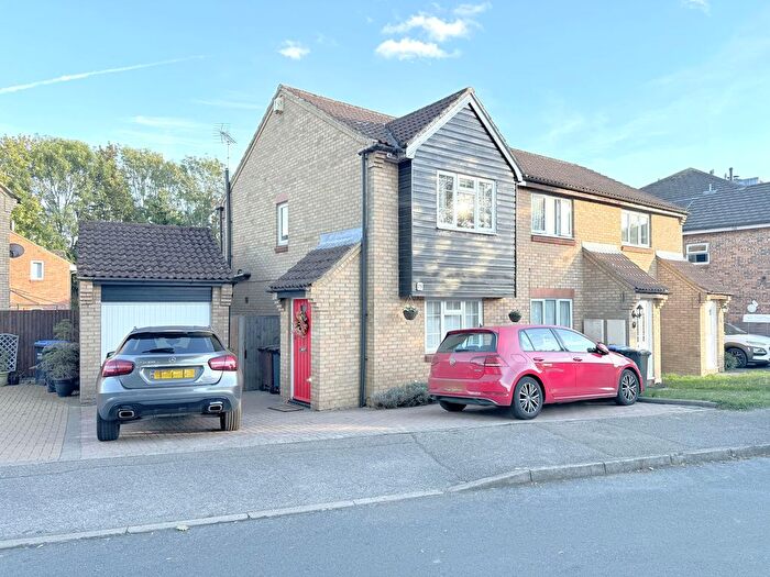 2 Bedroom End Of Terrace House For Sale In Vincenzo Close, North Mymms, AL9