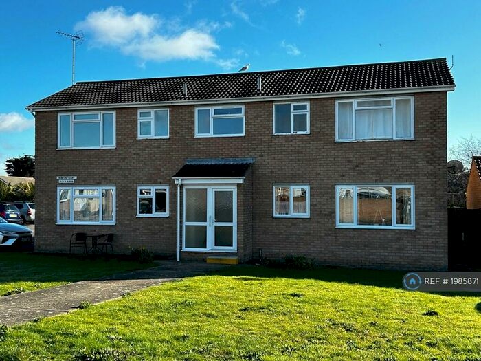 1 Bedroom Flat To Rent In Fairlop Close, Clacton-On-Sea, CO15