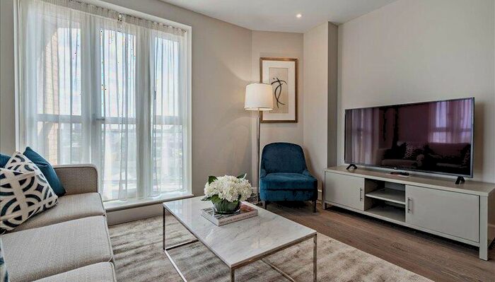 1 Bedroom Flat To Rent In Circus Apartments, Canary Wharf, E14