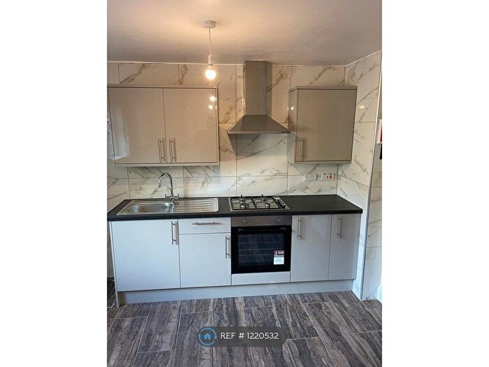 1 Bedroom Flat To Rent In Ground Floor, London, E12