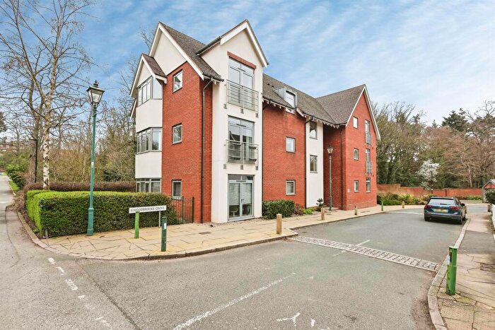 2 Bedroom Flat For Sale In Woodbrooke Grove, Northfield, Birmingham, B31