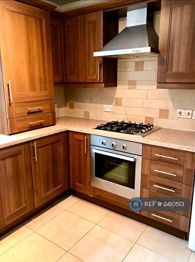 2 Bedroom Flat To Rent In Richmond Park Road, Bournemouth, BH8