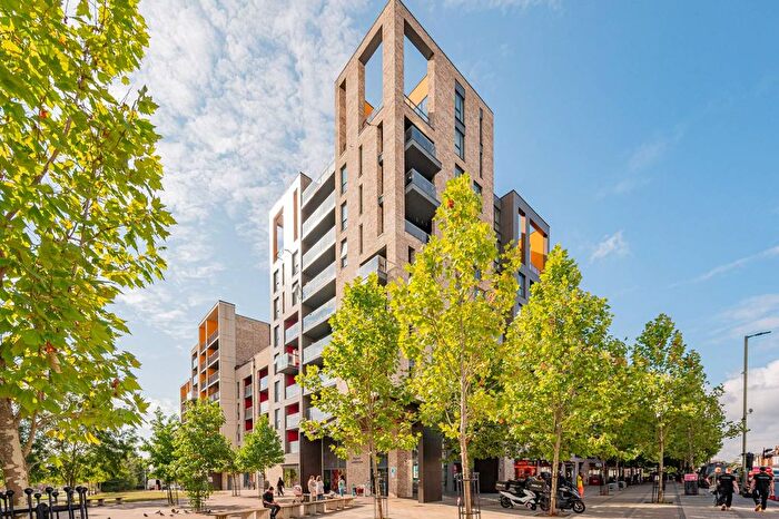 3 Bedroom Flat To Rent In Herald Court, Colindale, London, NW9