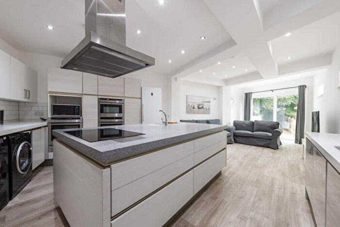 5 Bedroom Semi Detached House To Rent In Teignmouth Road, Selly Oak, Birmingham, B29