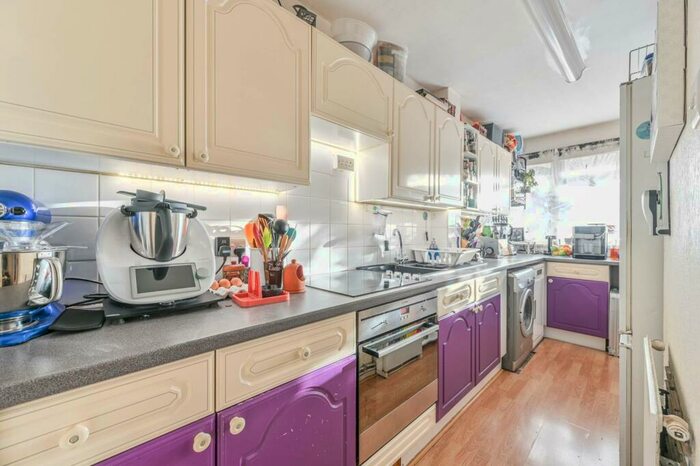 1 Bedroom Flat To Rent In Beckway Street, Walworth, London, SE17