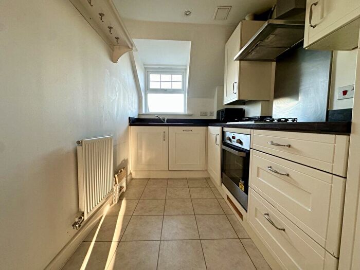 2 Bedroom Apartment For Sale In Wells View Drive, Bromley, BR2