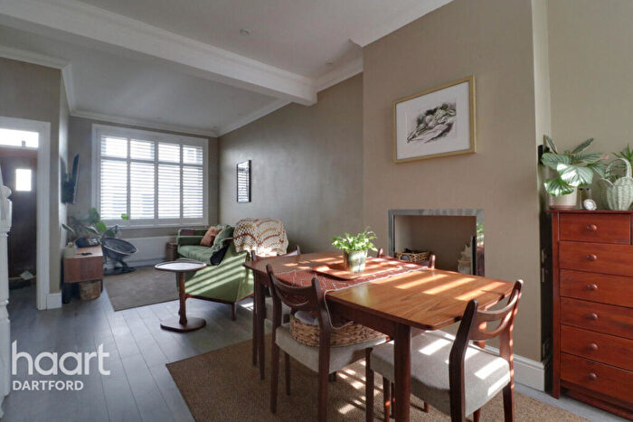 2 Bedroom Terraced House For Sale In Gordon Road, Dartford, DA1